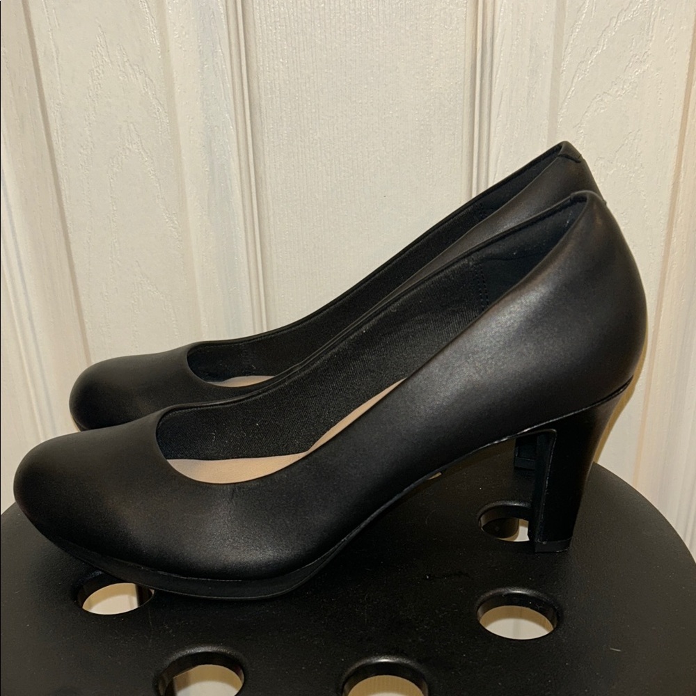 Clarks Pumps Size 9